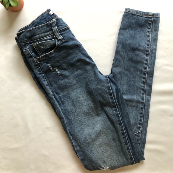 American Rag distressed jeans - Picture 2 of 7